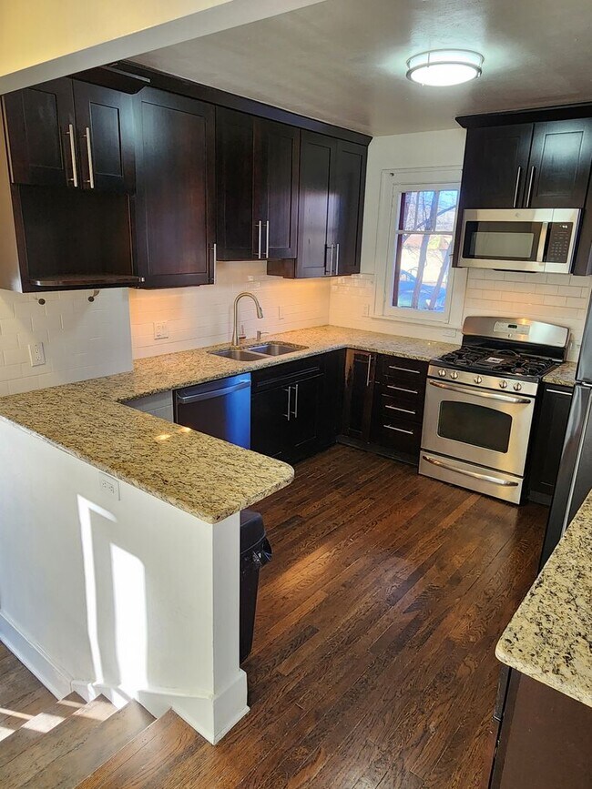 Building Photo - Charming home MOVE IN READY in Wash Park West neighborhood!! Amazing Deal!!!