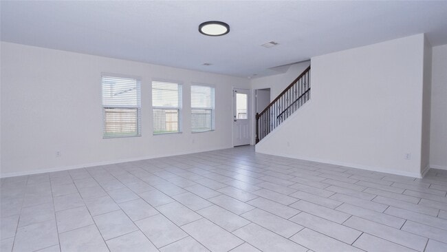 Building Photo - 3318 Madison Elm St