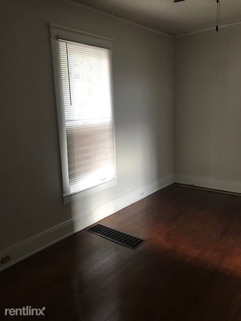 Building Photo - 2 br, 1 bath House - 617 East Moulton street