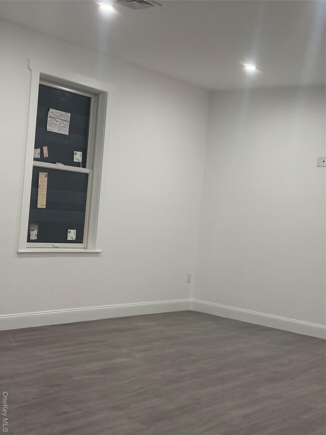 Building Photo - 15 Potomac St