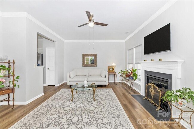 Building Photo - 4100 Christine Ln