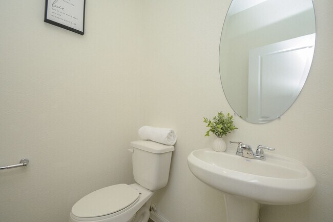 Building Photo - 18134 Sonresa Wy