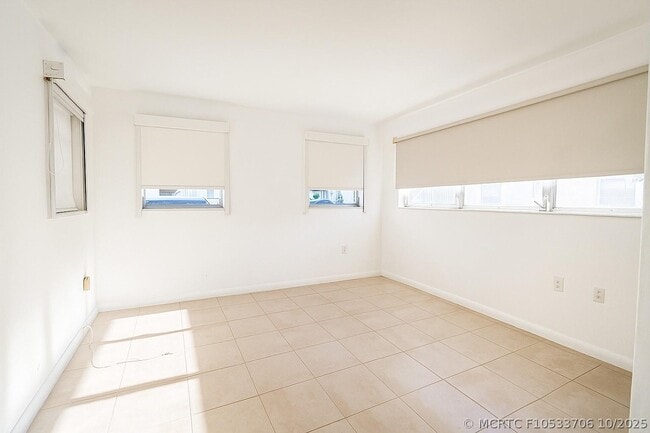 Building Photo - 7320 SW 82nd St
