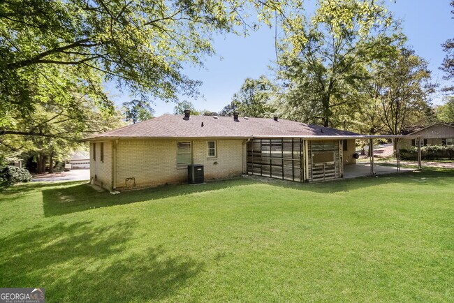 Building Photo - 3730 Sunny Hill Dr