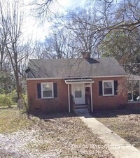 Building Photo - 501 W Cama-