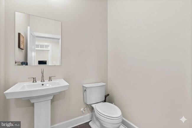 Building Photo - 8417 Bald Eagle Ct