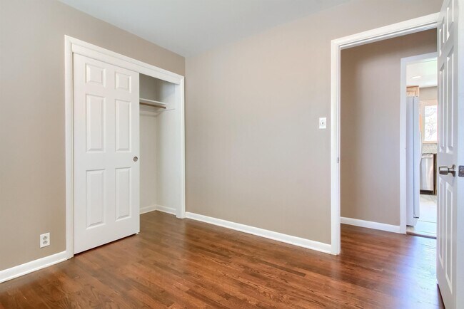 Building Photo - 3084 W Chenango Ave