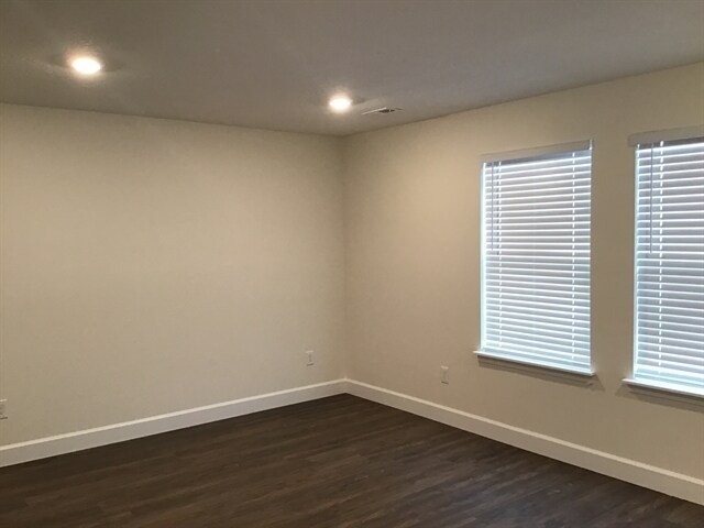 Building Photo - 2401 E Wild Horse Way