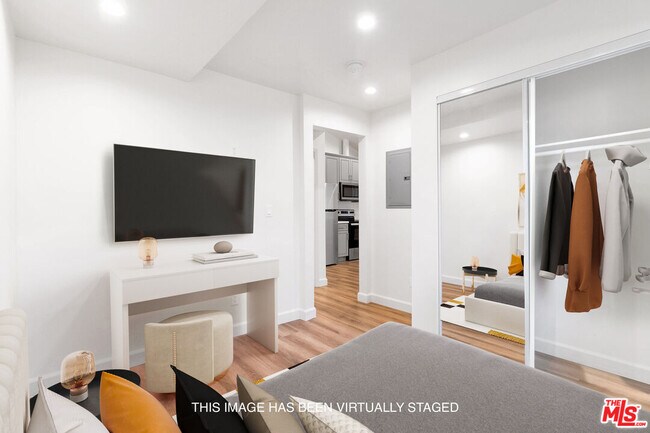 Building Photo - 8326 Beckford Ave