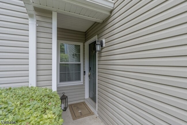 Building Photo - 11 Oak Knoll Ln