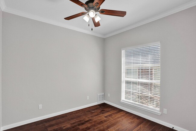 Building Photo - Coppell Cul-De-Sac living.  Ready Now!