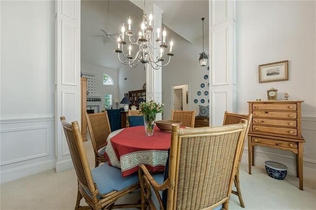 Building Photo - 322 Pebble Trail