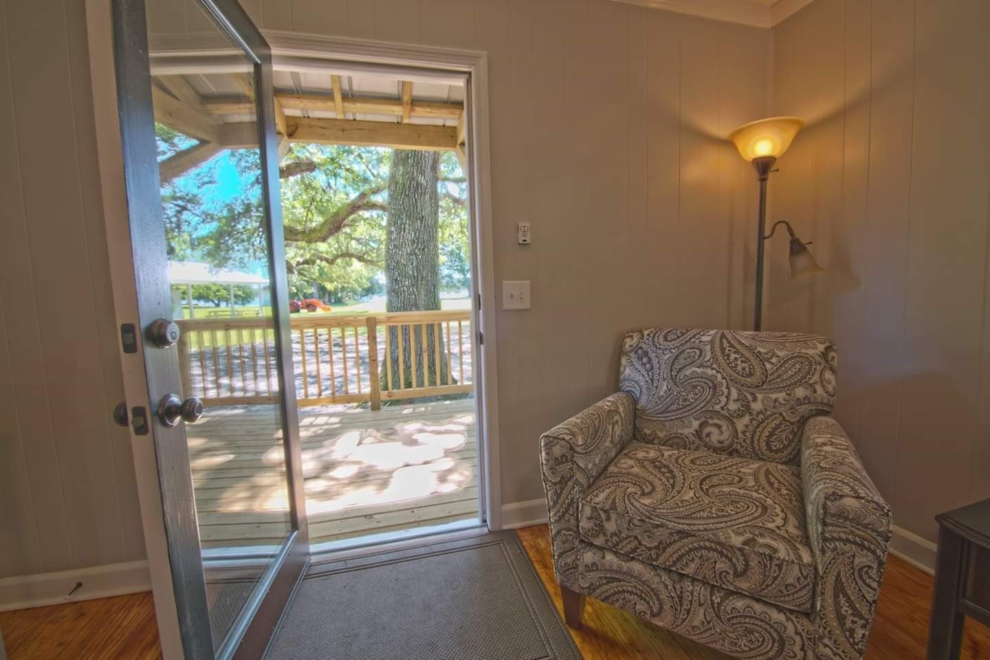 Building Photo - 124 Bluffview Ln