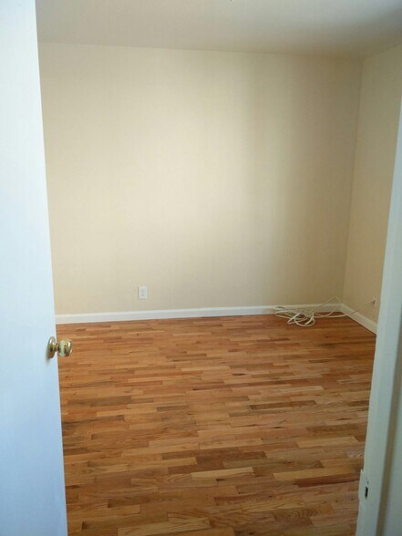 Partial Bedroom - 91 Virginia E St