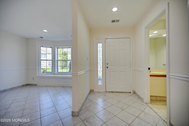 Building Photo - 214 Paddington Ct