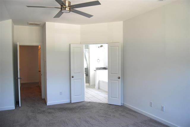 Building Photo - 369 Oakbend Dr