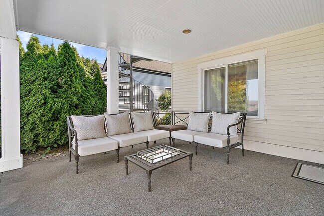 Building Photo - 2615 N Starr St