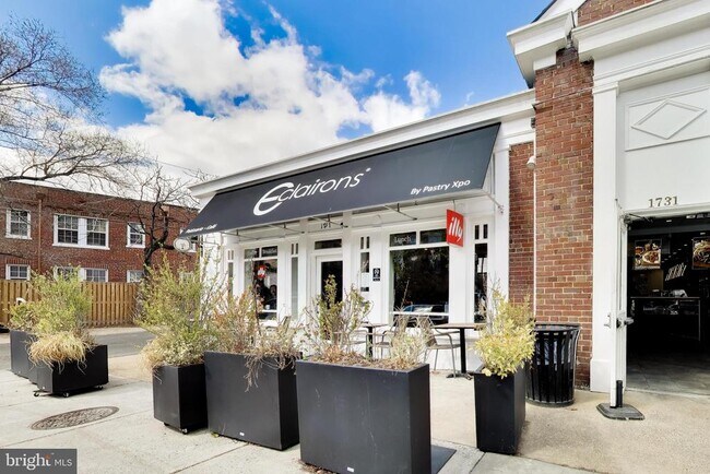 Building Photo - 1720 N Quinn St