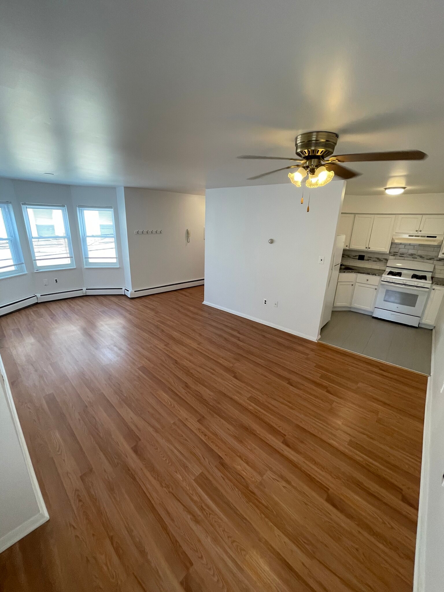 Building Photo - 916 S 11th St