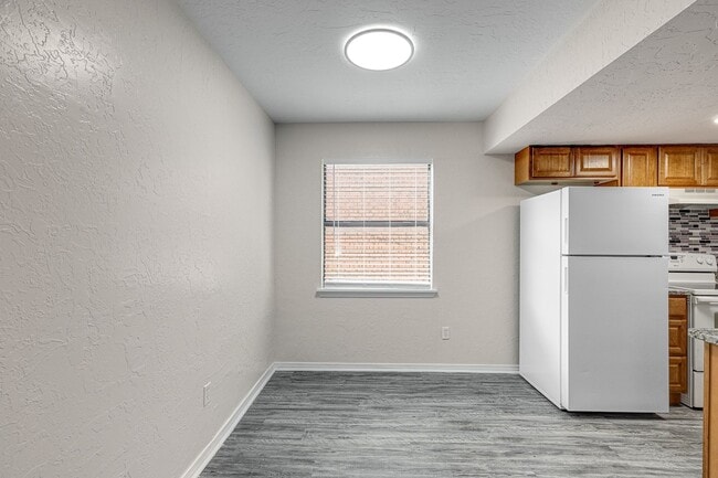 Building Photo - 2902 NW 45th Pl