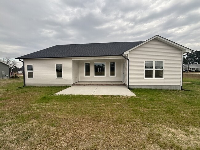 Building Photo - 127 Godwin Ln