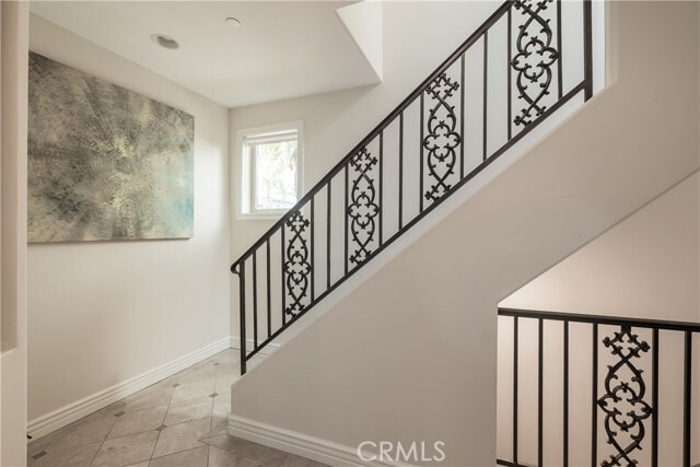 Building Photo - 604 Manhattan Beach Blvd