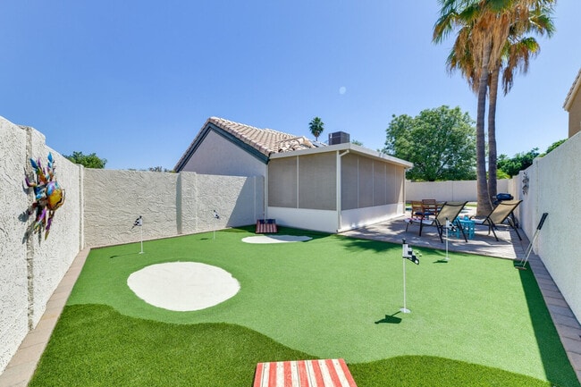 Building Photo - 4401 E Stanford Ave