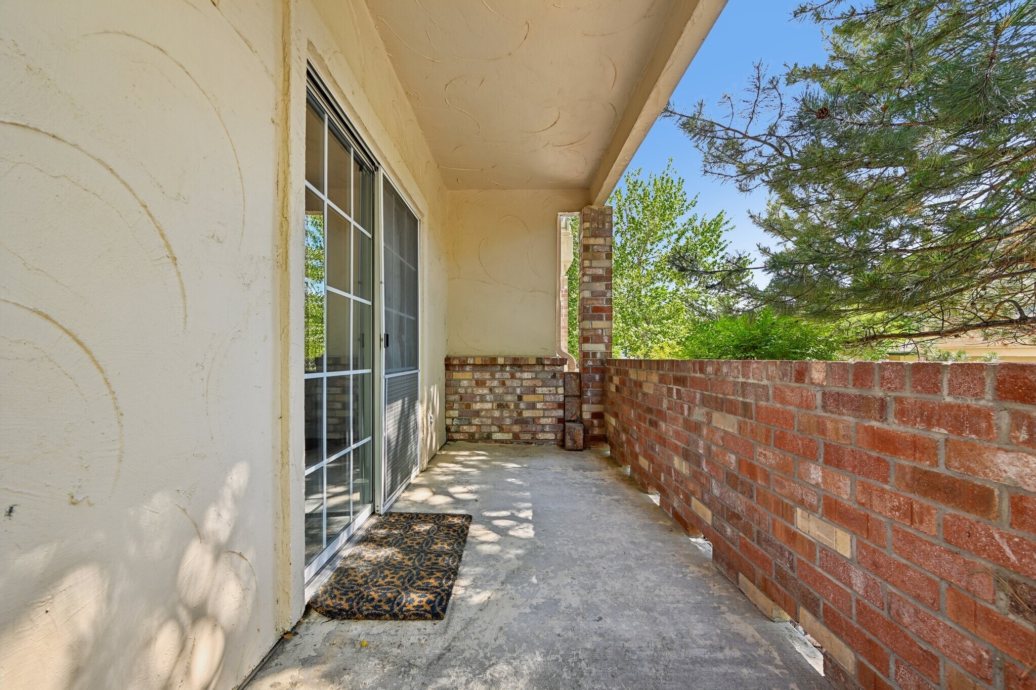 Building Photo - 8747 E Dry Creek Rd