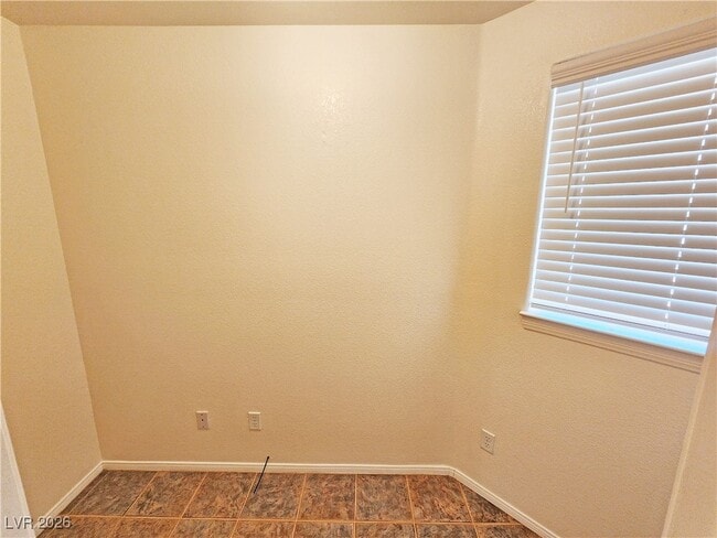 Building Photo - 3120 E Easy St