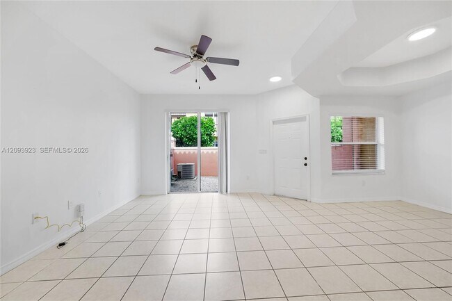 Building Photo - 642 SW 106th Ave
