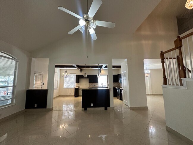 Building Photo - 12360 Hart Crest