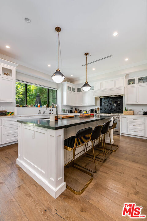 Building Photo - 4268 Colbath Ave