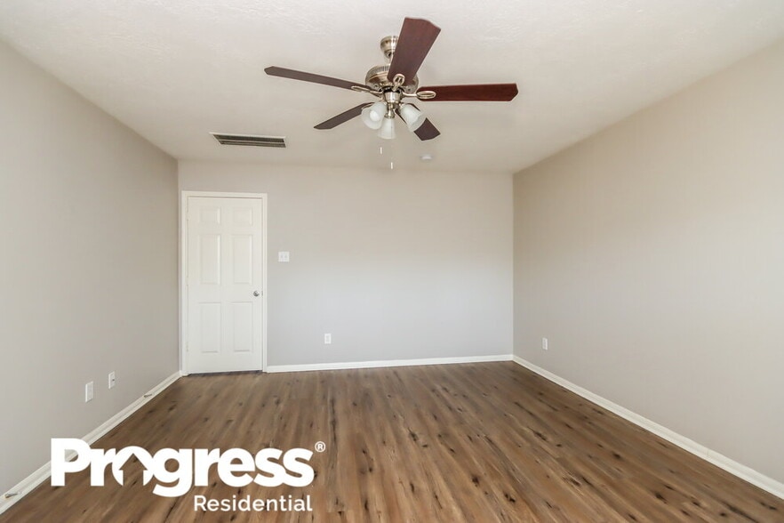 Building Photo - 808 Dragonfly Dr