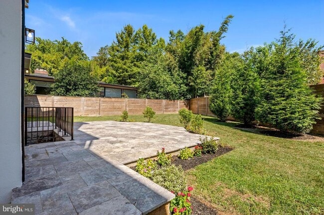 Building Photo - 5805 Massachusetts Ave