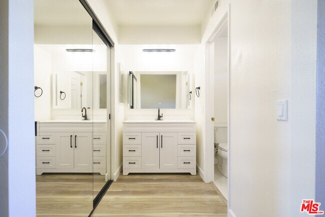 Building Photo - 13321 Meyer Rd