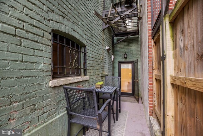 Building Photo - 1317 Harvard St NW