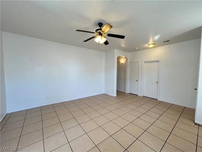 Building Photo - 2685 Park Creek Ln