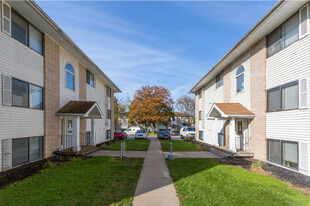 Building Photo - OakLee Apartment Homes