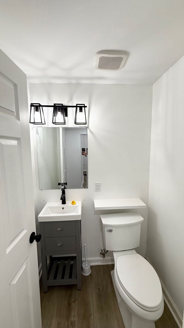 Building Photo - 2414 E Carson St