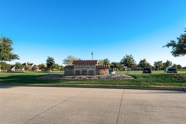Building Photo - 5995 Rivendell Dr