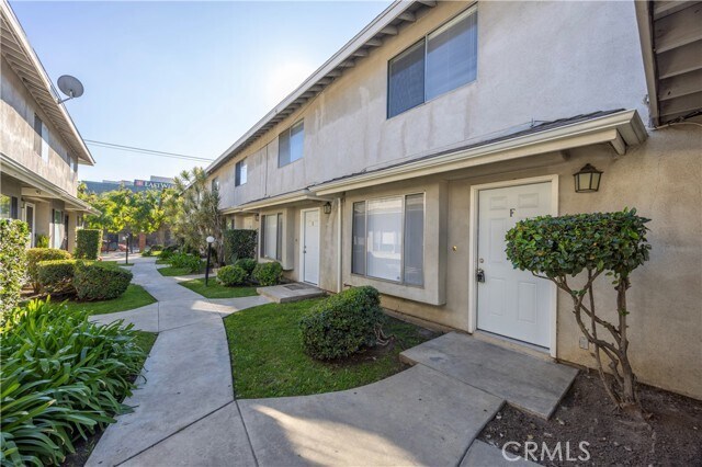 Building Photo - 9307 Ramona Blvd