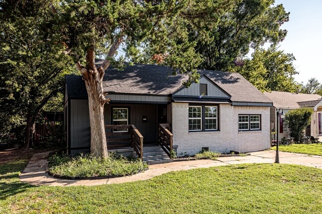 Building Photo - Remodeled Kitchen