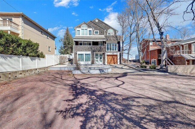 Building Photo - 45 Culross Dr