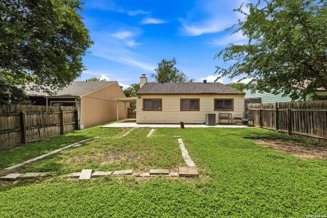 Building Photo - 6210 Valley Queen