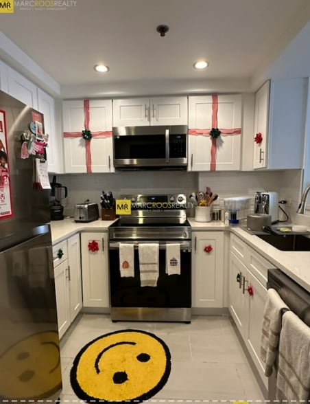 Building Photo - 476 Commonwealth Ave