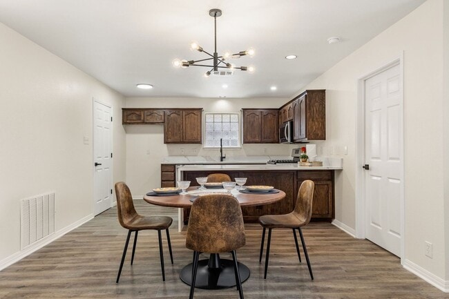 Building Photo - Stylishly Updated Living in the Heart of N...