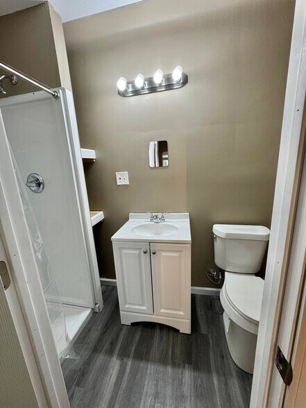 Building Photo - 16927 Chandler Park Dr