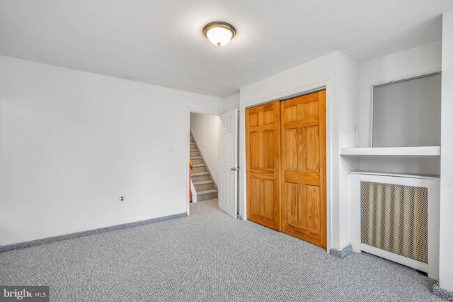 Building Photo - 708 Tasker St