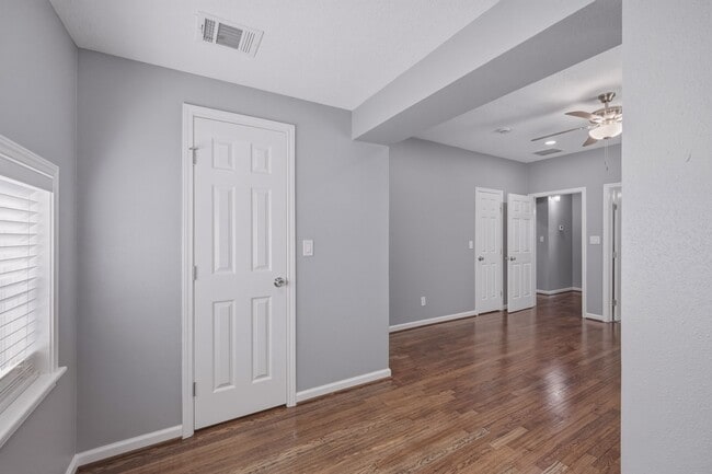 Building Photo - 2809 Wentworth St