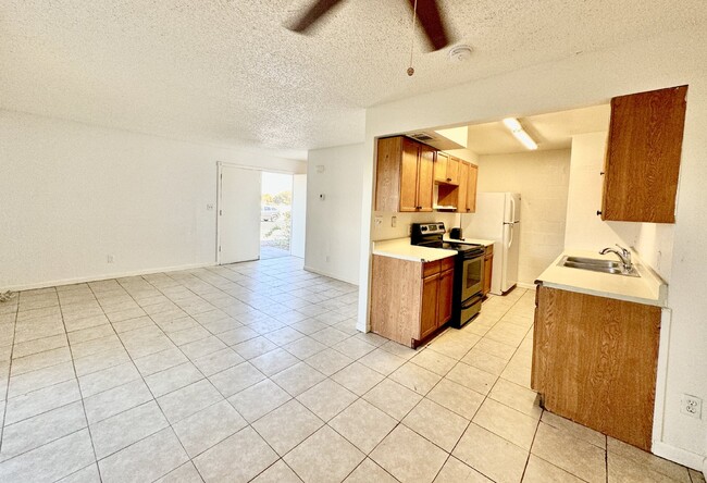 Building Photo - Spacious 2-Bed, 2-Bath Townhome for Rent w...